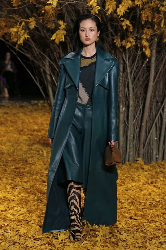woman<br>FW19