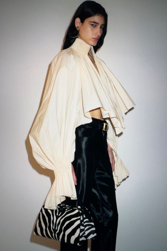 woman<br>RS26