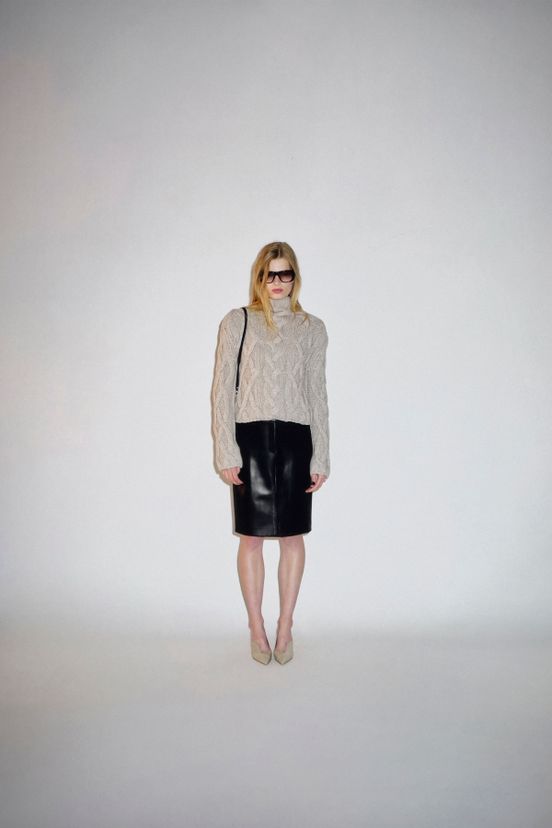 woman<br>RS27