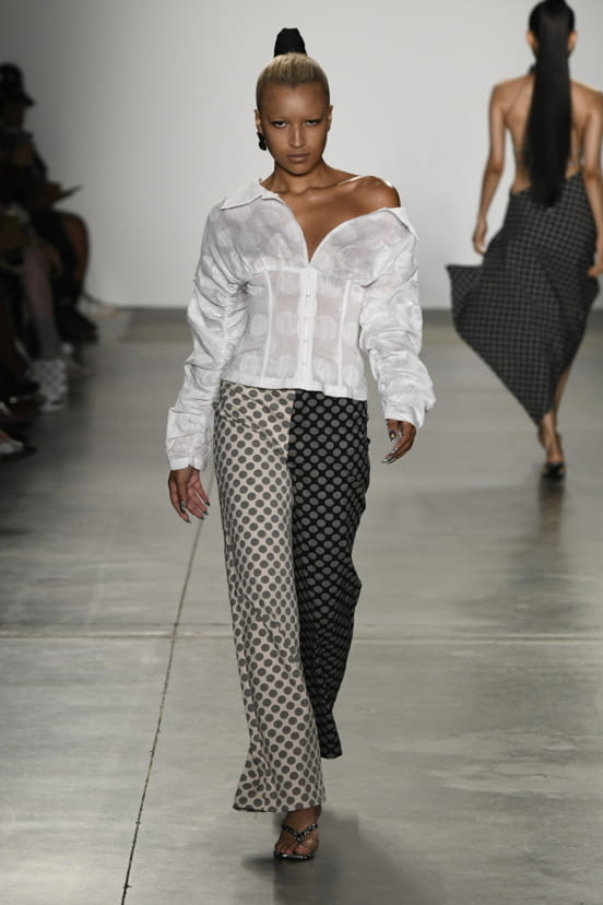 woman<br>SS19