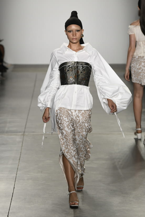 woman<br>SS19