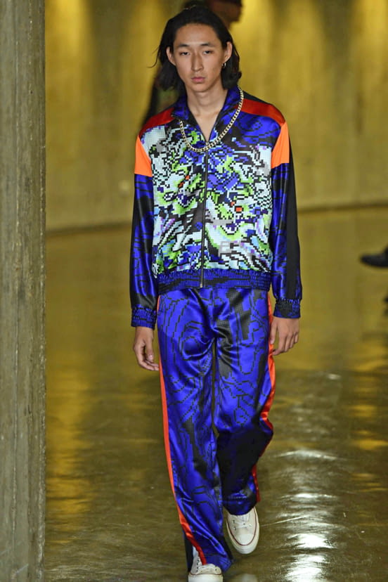 woman<br>SS19