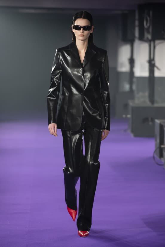 woman<br>FW19