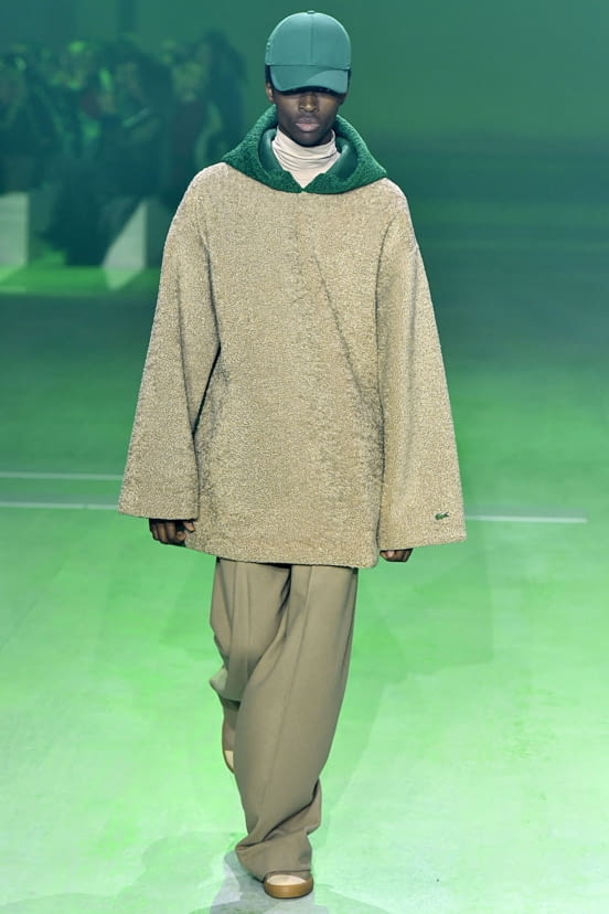 woman<br>FW19
