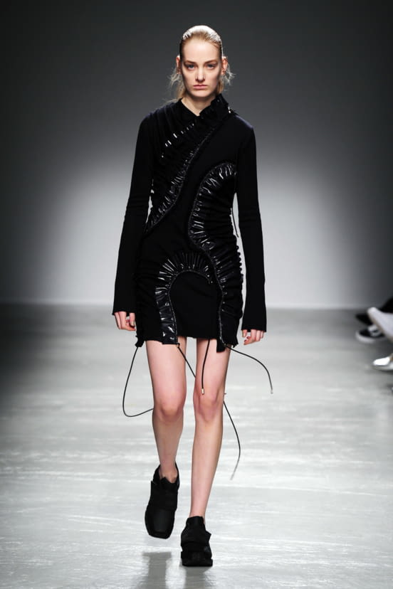 woman<br>FW16