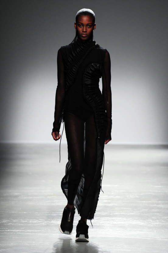 woman<br>FW16