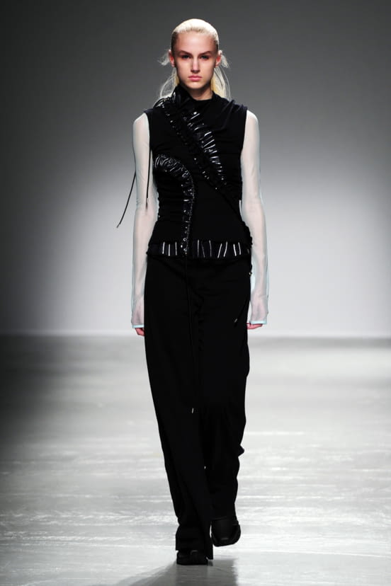 woman<br>FW16