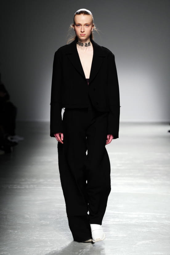woman<br>FW16