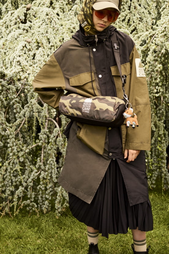woman<br>SS22
