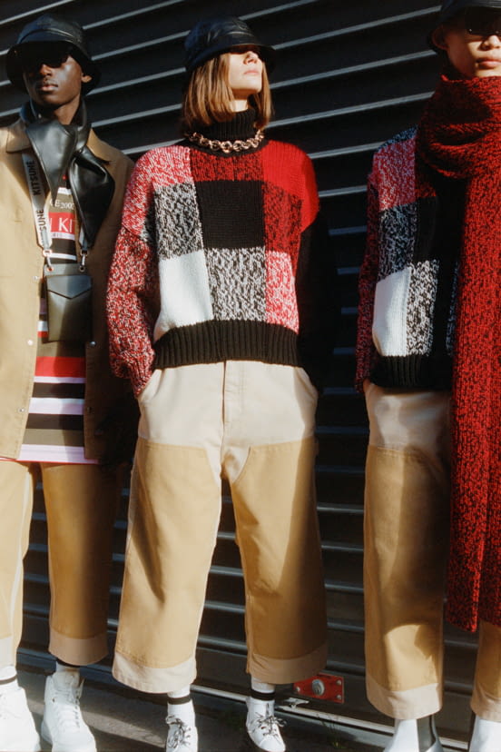 woman<br>FW22