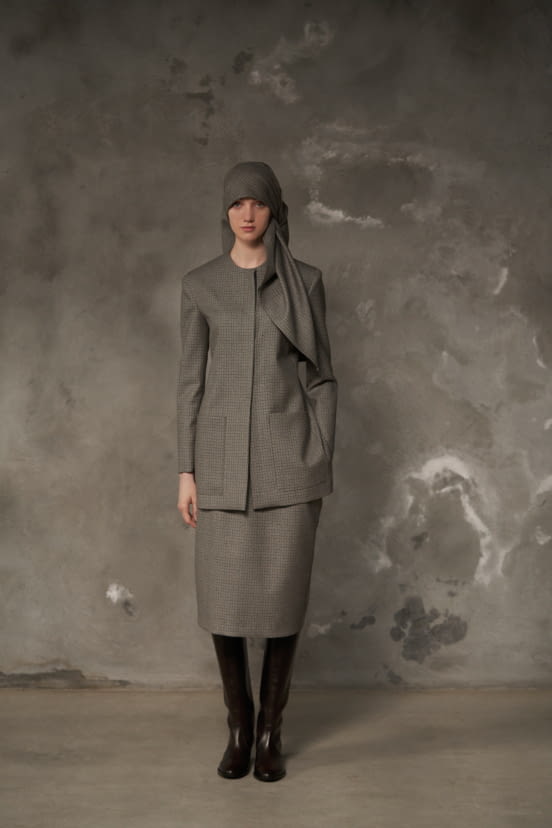 woman<br>FW21