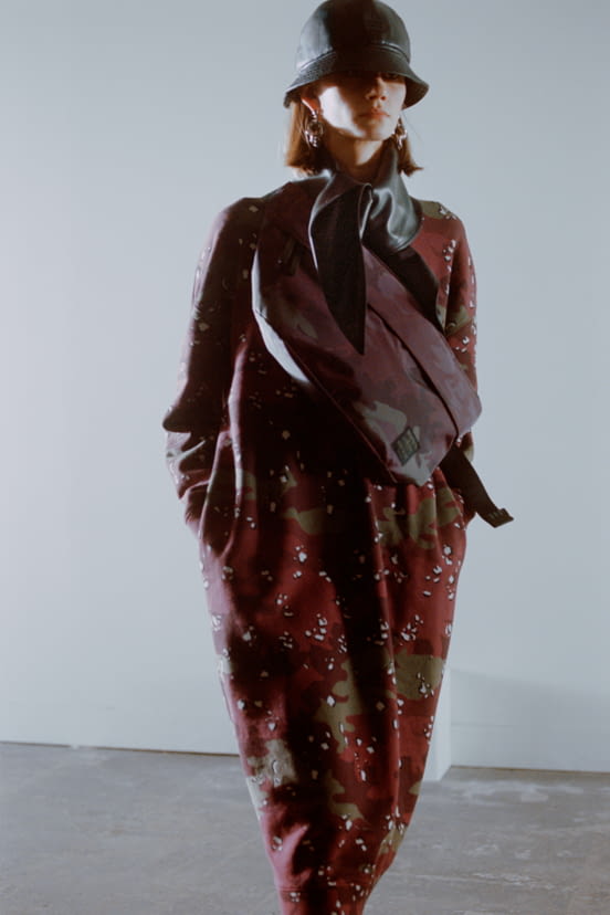 woman<br>FW22