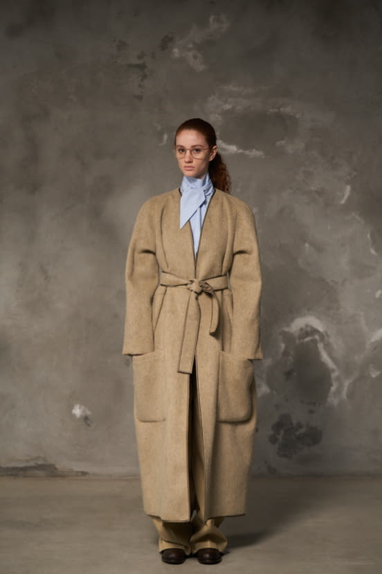 woman<br>FW21