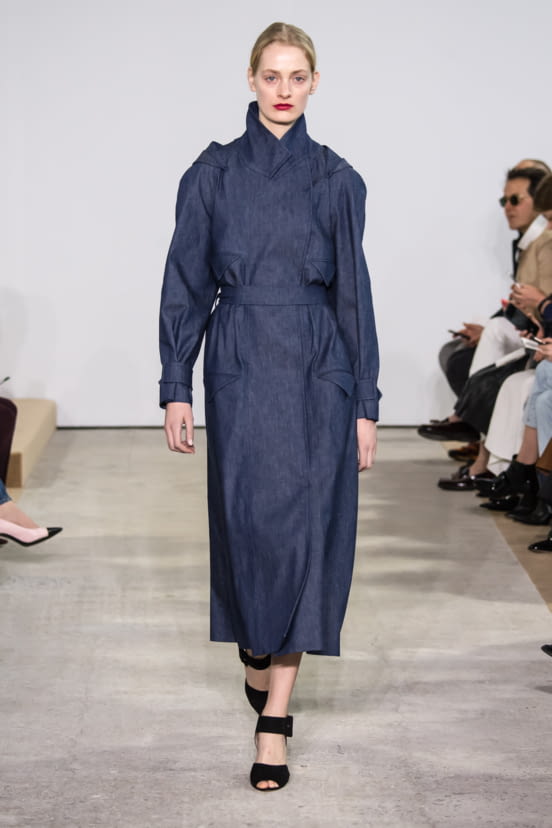 woman<br>FW16