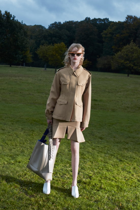 woman<br>SS21