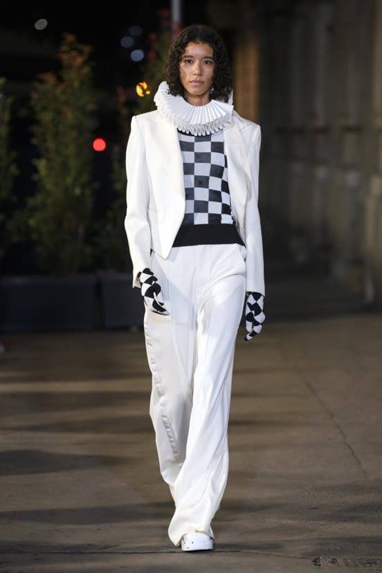 woman<br>SS22