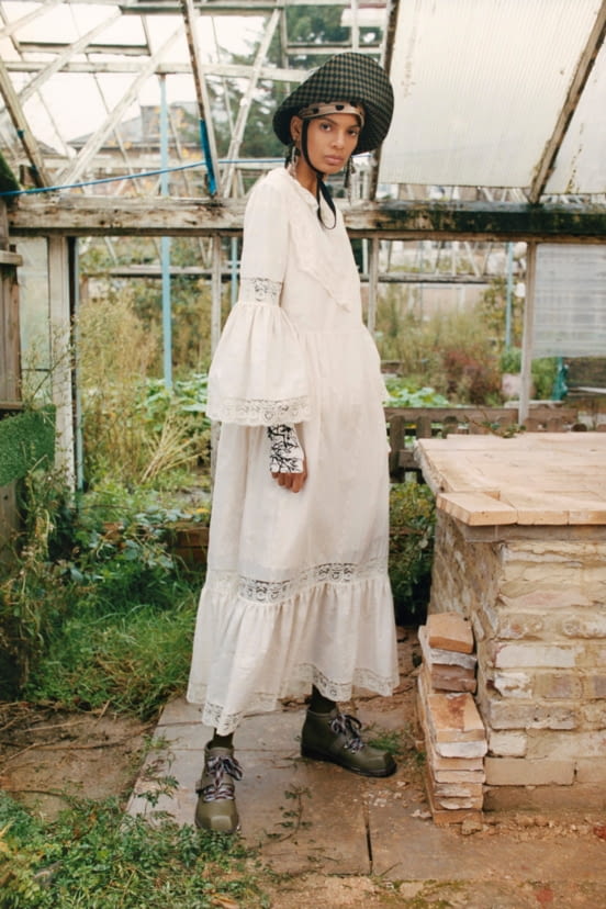 woman<br>PF19
