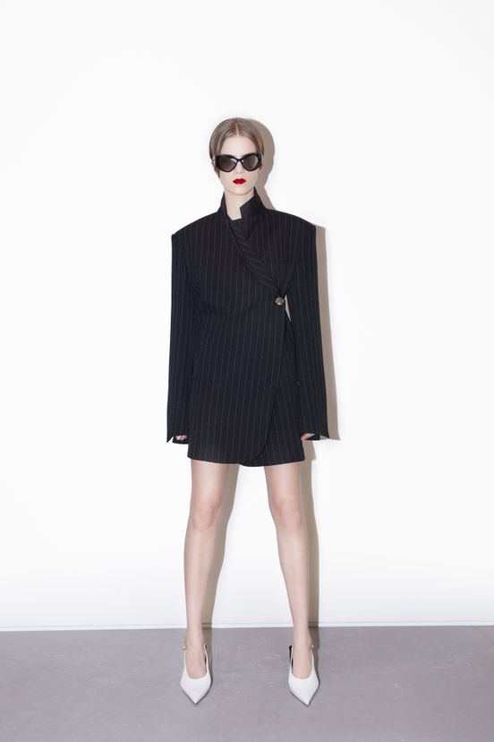 woman<br>Resort 2025