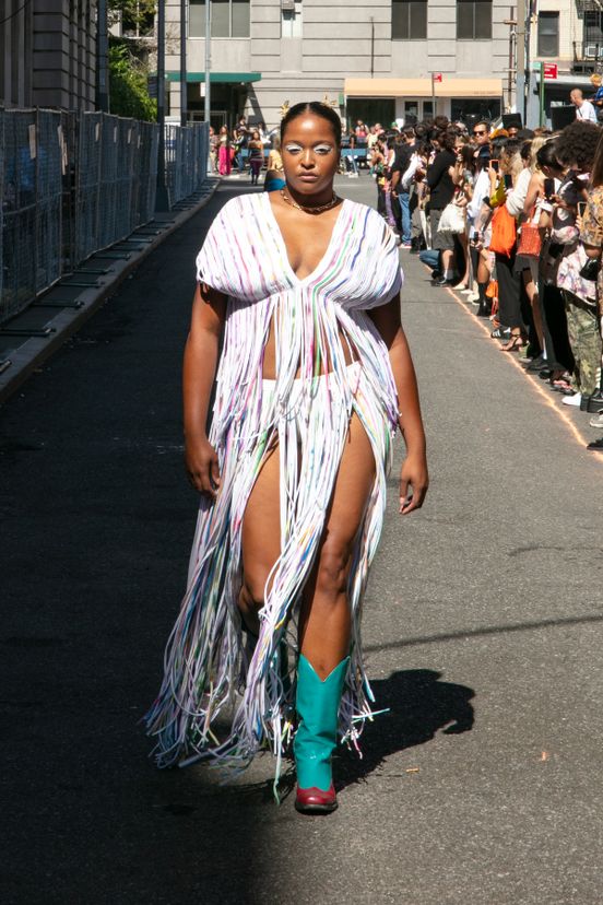 woman<br>SS23