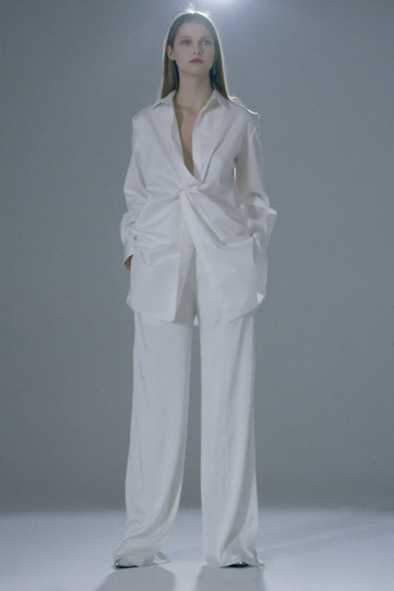 woman<br>FW21