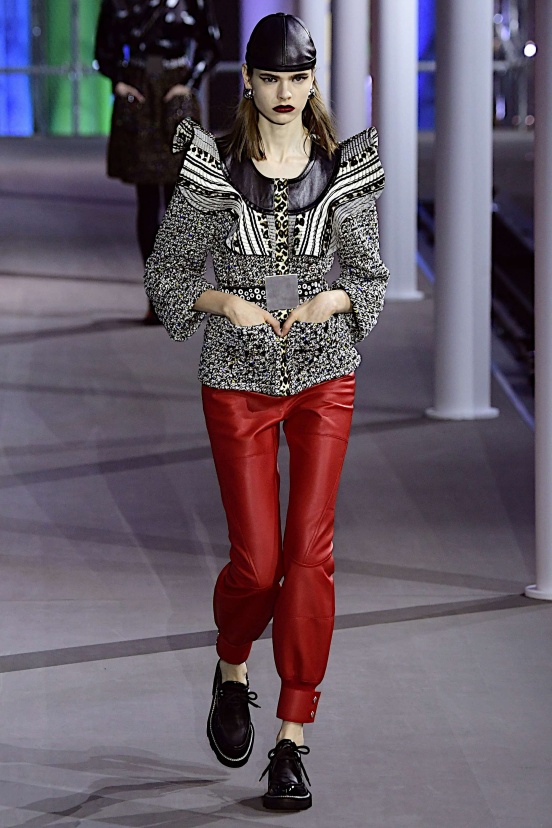 woman<br>FW19