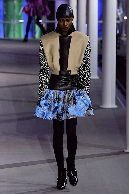 woman<br>FW19