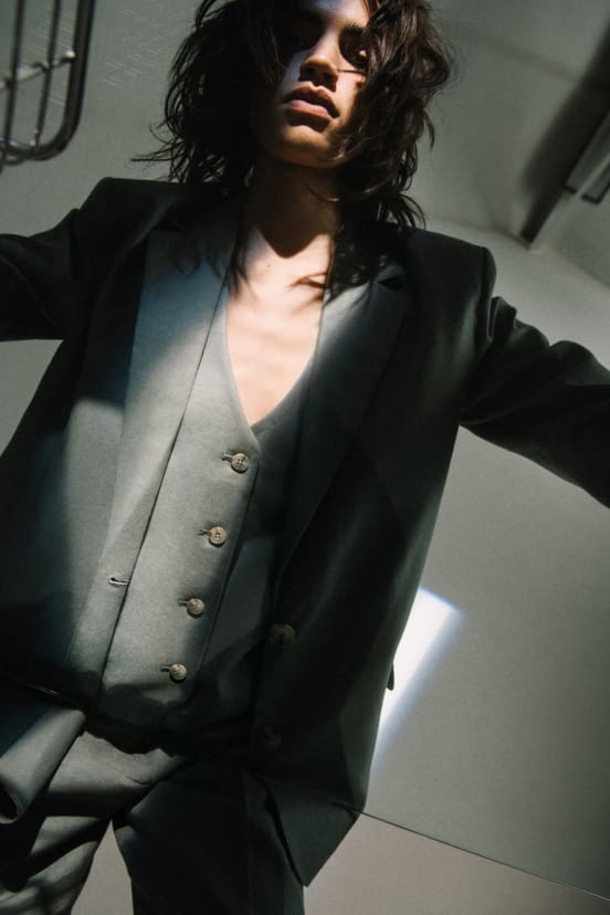 woman<br>SS21