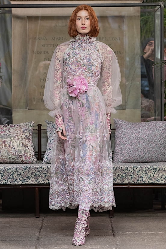 woman<br>FW20