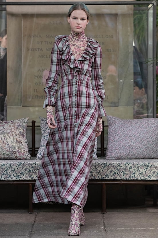 woman<br>FW20