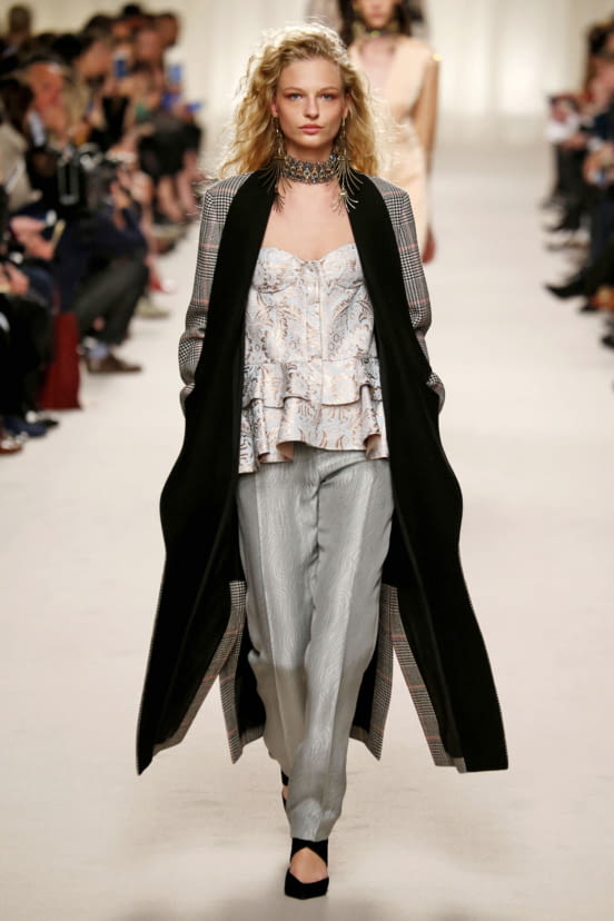 woman<br>FW16