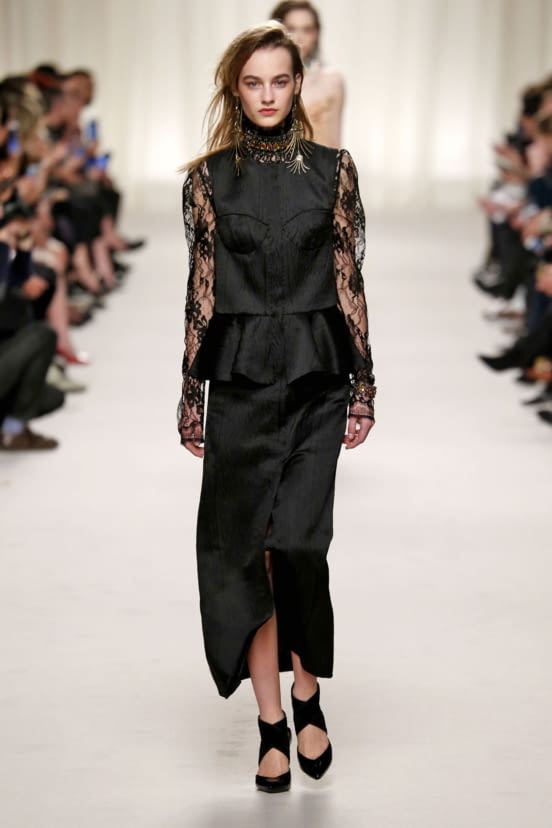 woman<br>FW16