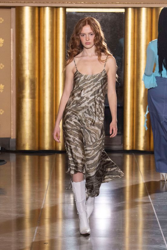woman<br>FW23
