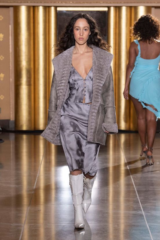 woman<br>FW23