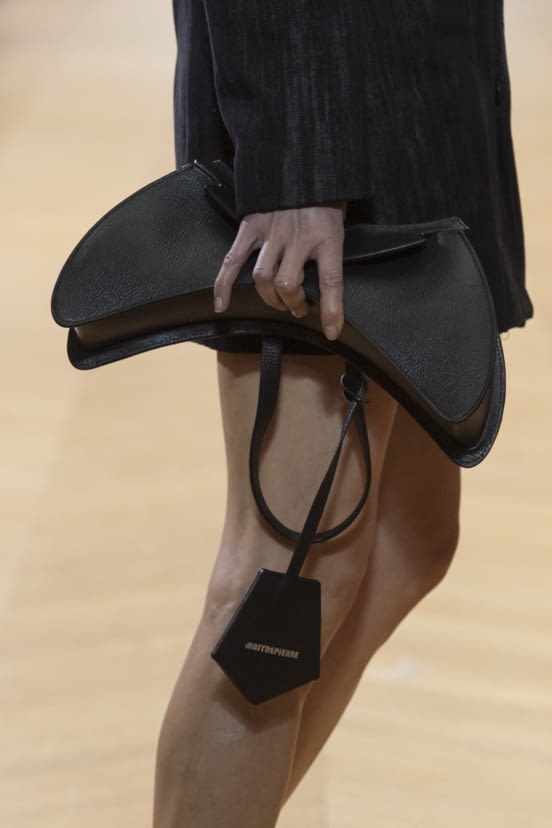 accessory<br>FW22