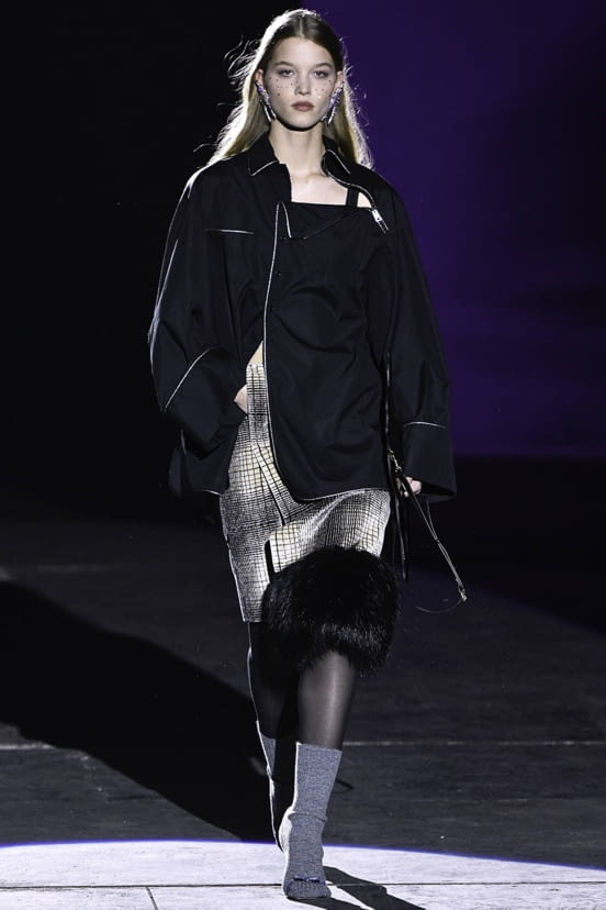 woman<br>FW19