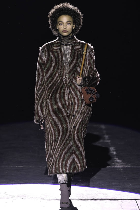 woman<br>FW19