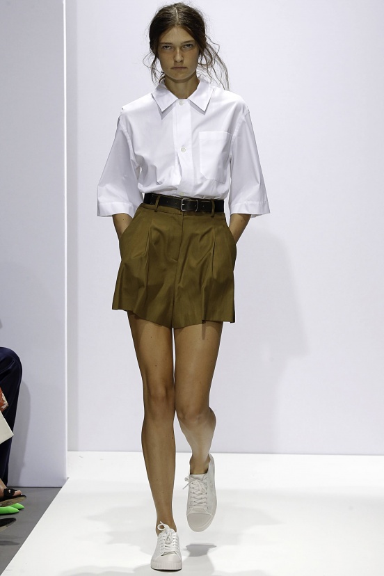 woman<br>SS19