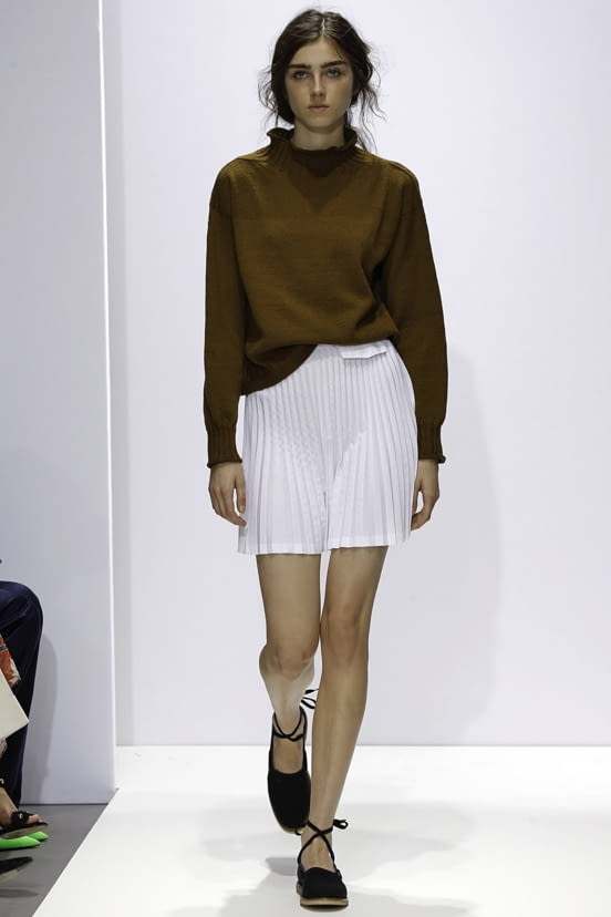 woman<br>SS19