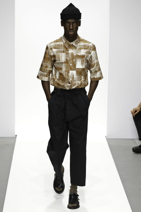 woman<br>SS20