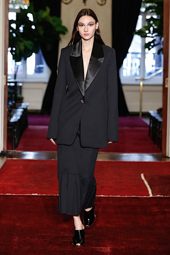woman<br>FW20