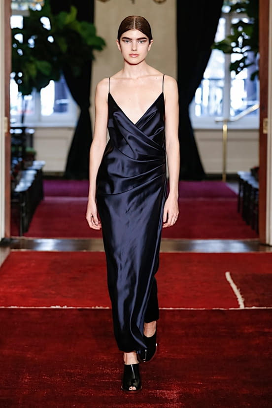woman<br>FW20