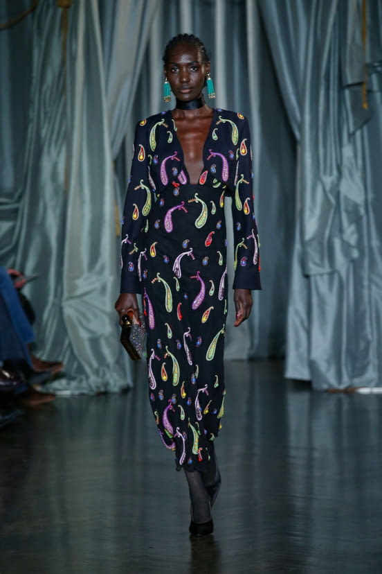 woman<br>FW22