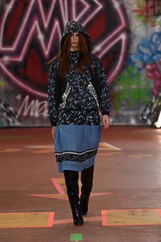 woman<br>SS22