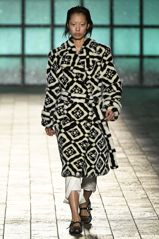 woman<br>F/W 18