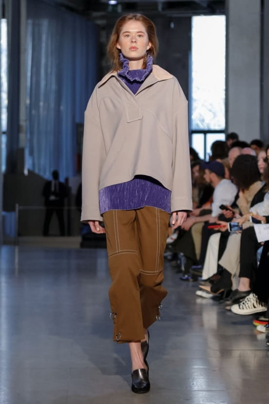 woman<br>FW19