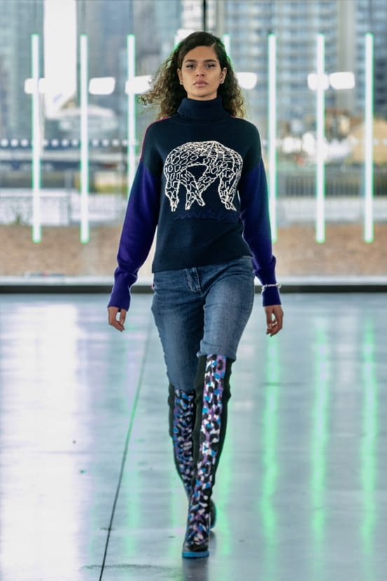 woman<br>FW21