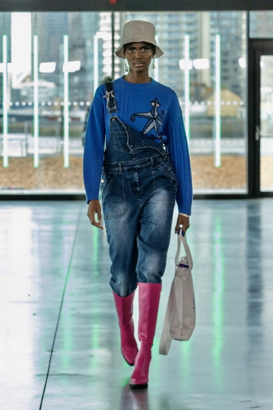 woman<br>FW21