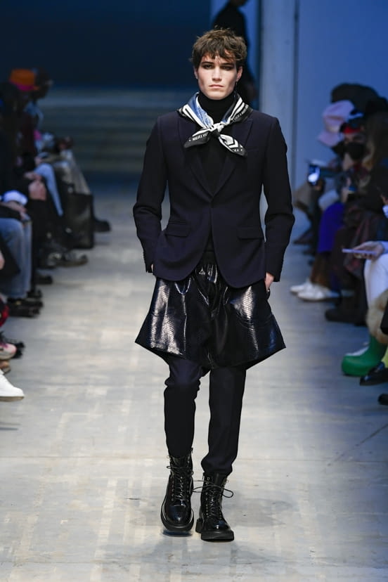 man<br>FW22