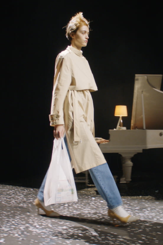 woman<br>FW21