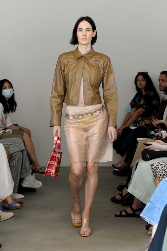 woman<br>SS22